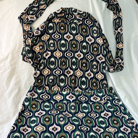 Turtle neck and skirt Boden set size 6 turtleneck. Size 10 skirt - Picture 1 of 6